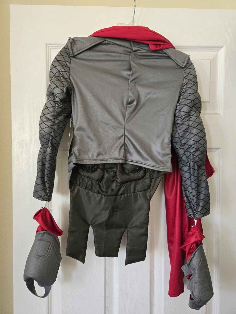 NWT Kid's Thor Costume, 5/6 - Picture 5 of 10